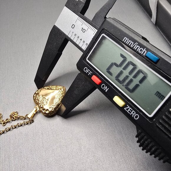 VTG Victorian Revival Gold Tone Heart Locket Necklace 20" Floral Detail - Picture 9 of 13